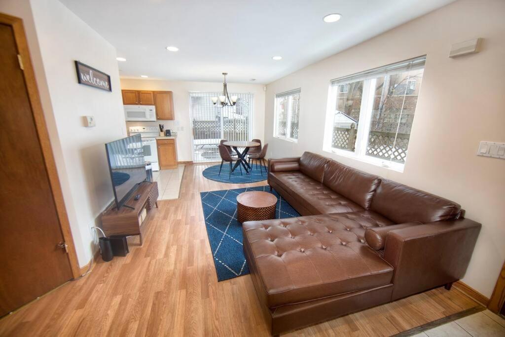 Tucked Away Off Brady - 4 Beds
